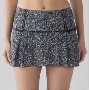 Lululemon Lost in Pace skirt size 4